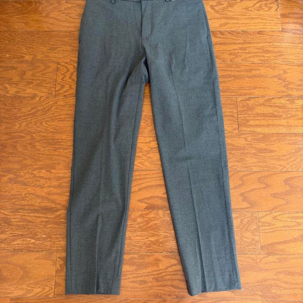 Uniqlo Men's Grey Trousers